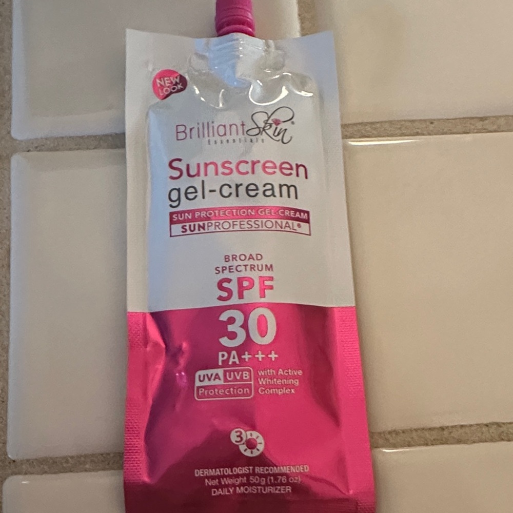 Pink Sunscreen Gel-Cream SPF 30